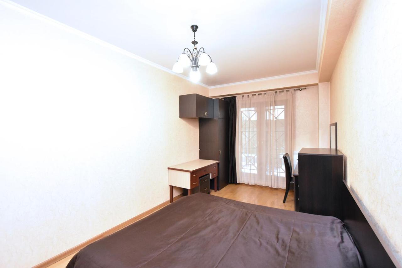 Dos Guest House Jerevan Buitenkant foto