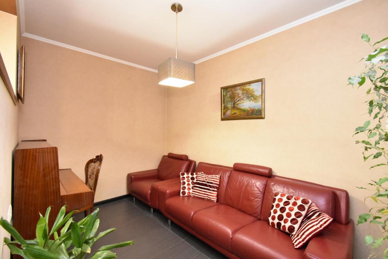 Dos Guest House Jerevan Buitenkant foto