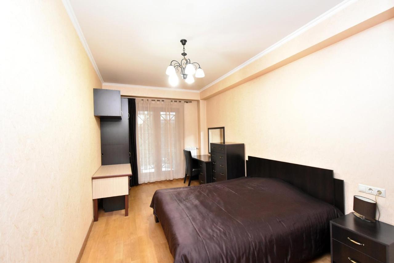 Dos Guest House Jerevan Buitenkant foto