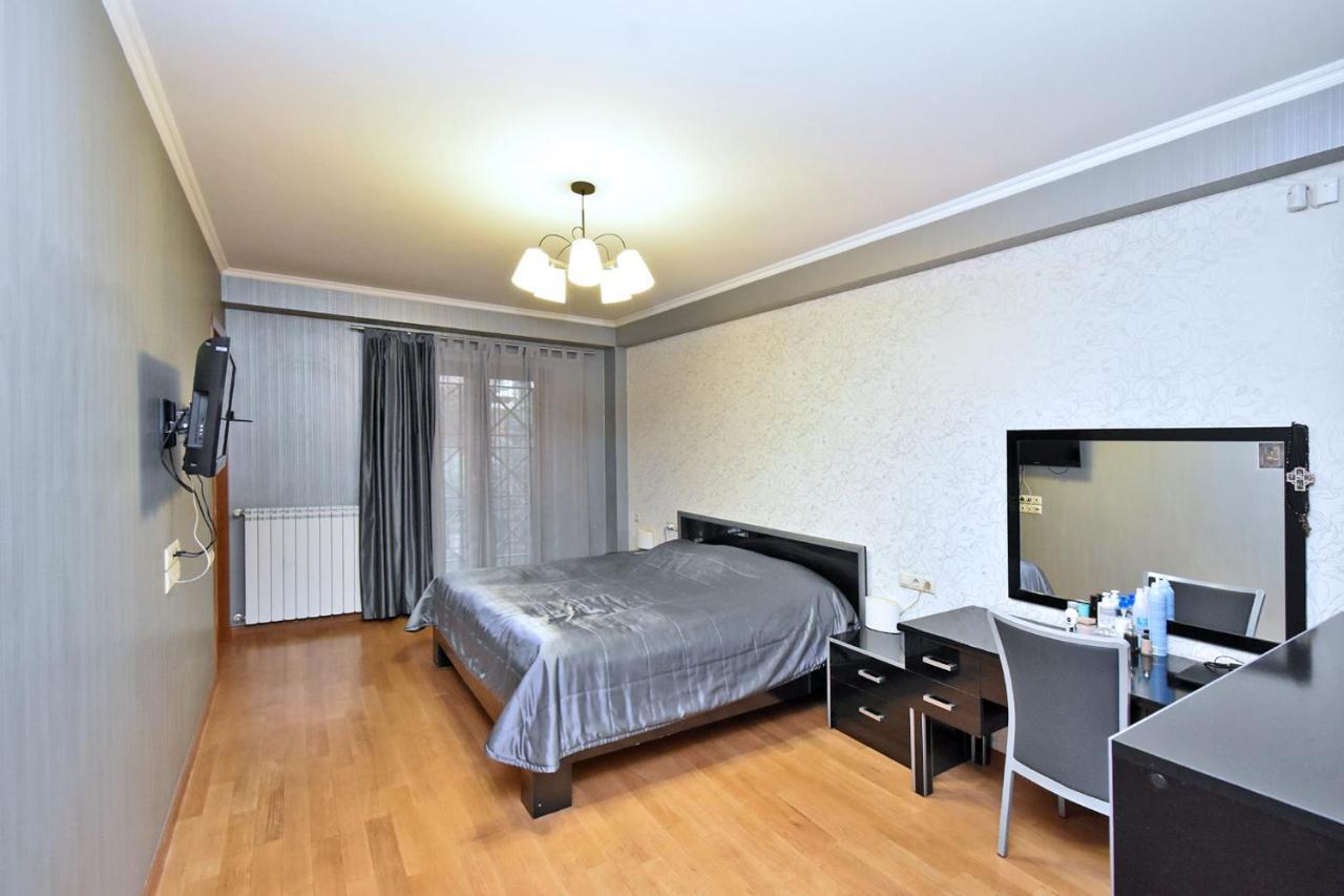 Dos Guest House Jerevan Buitenkant foto