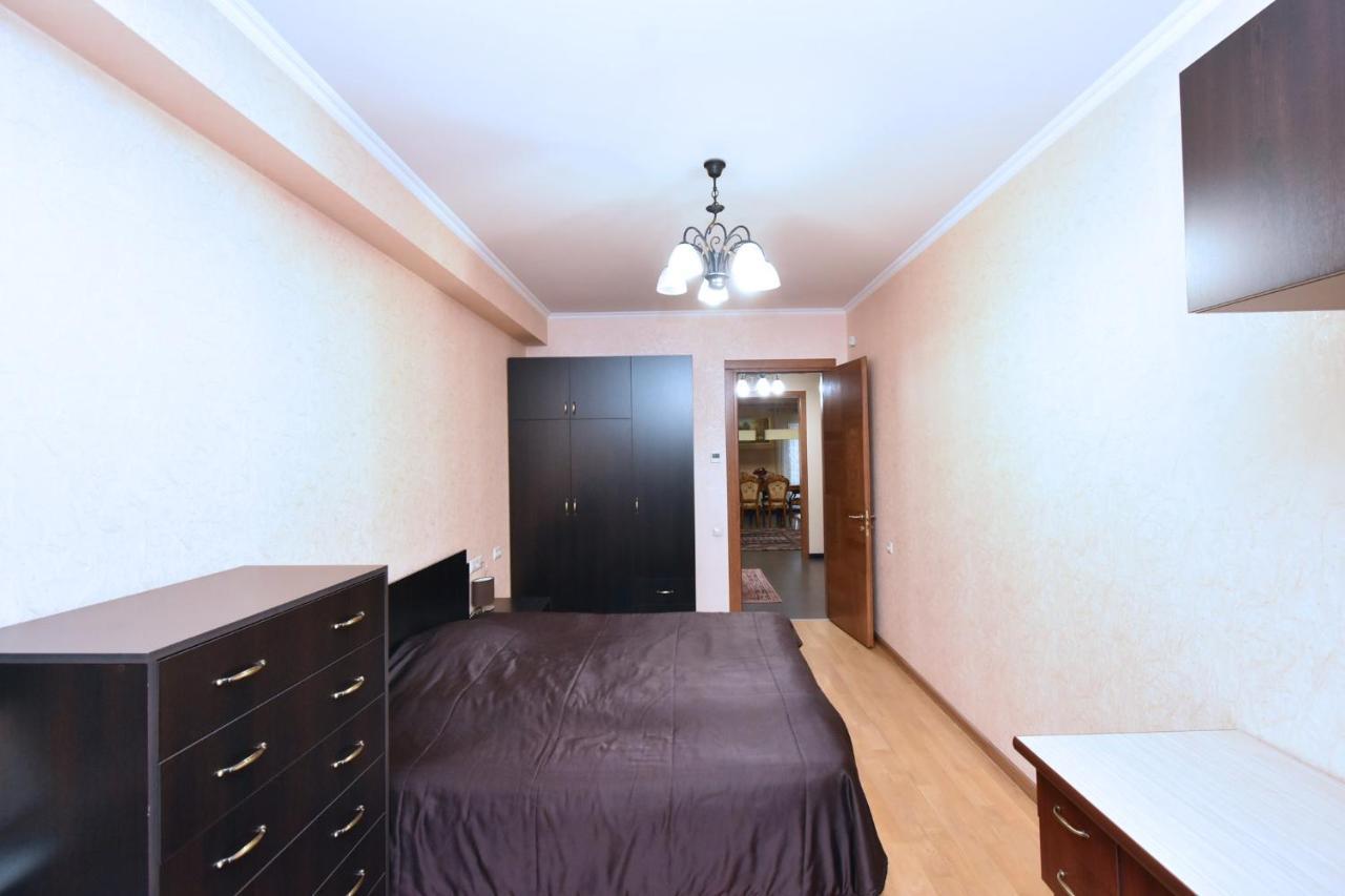 Dos Guest House Jerevan Buitenkant foto