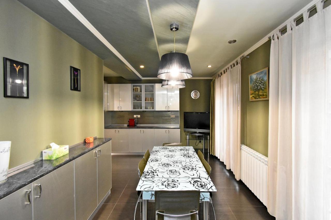 Dos Guest House Jerevan Buitenkant foto