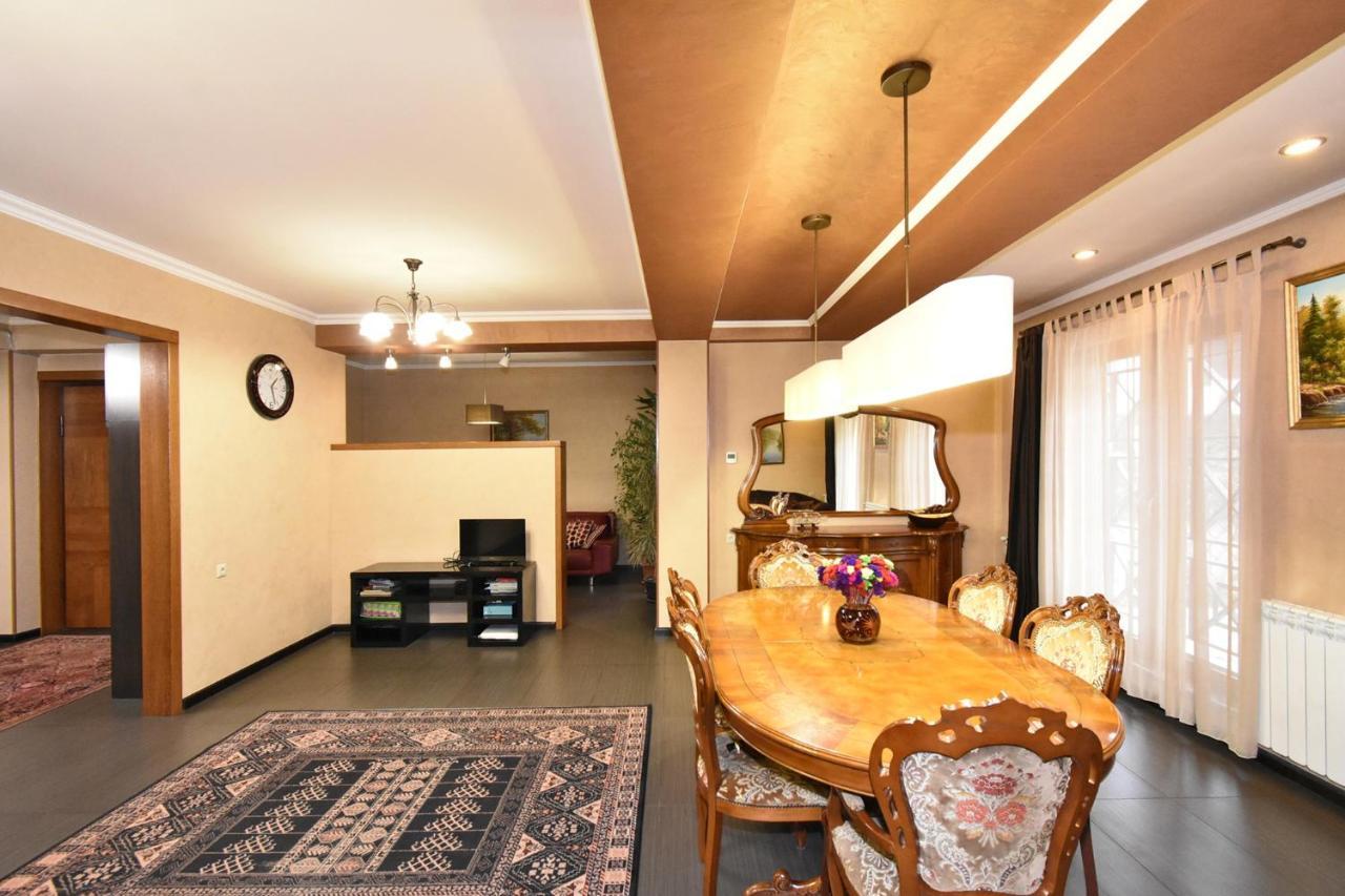 Dos Guest House Jerevan Buitenkant foto
