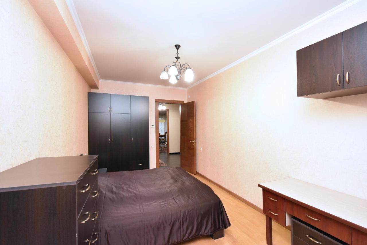 Dos Guest House Jerevan Buitenkant foto