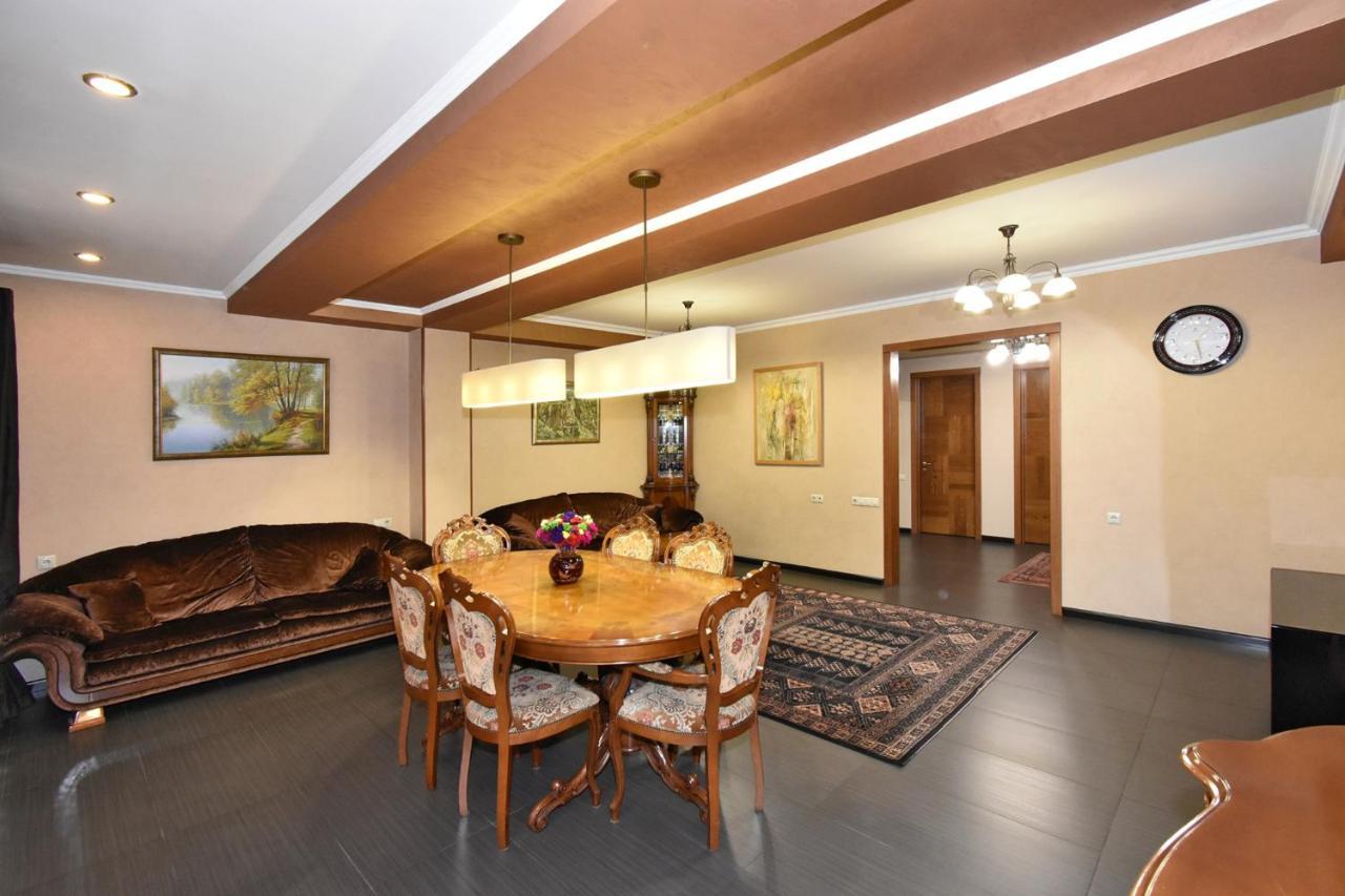 Dos Guest House Jerevan Buitenkant foto